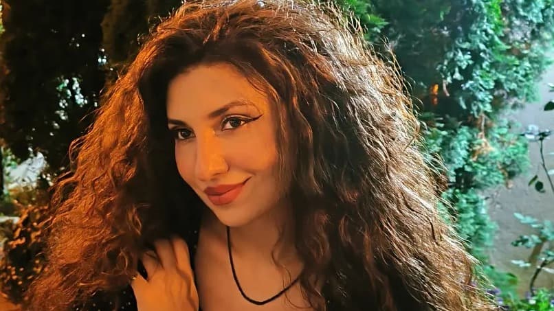 Giulia Mihai's Live Stream-a wondefull time with music