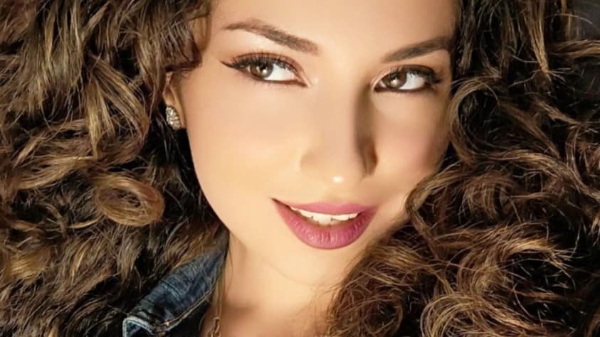 Giulia Mihai's Live Stream