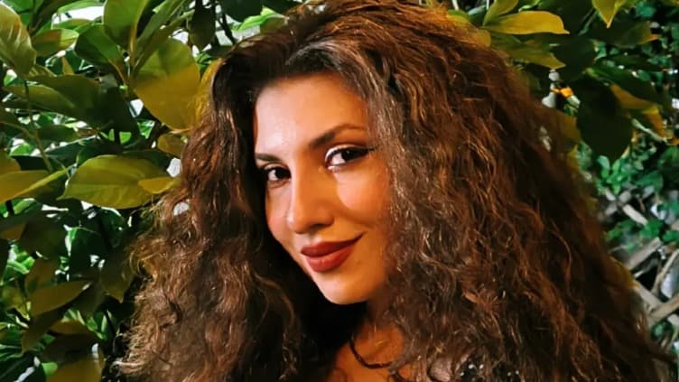 Giulia Mihai's Live Stream